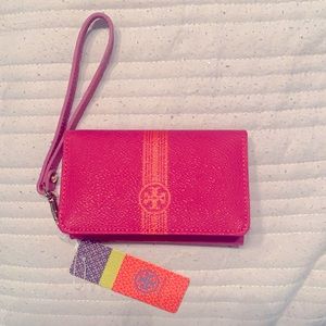 Tory Burch Roslyn Wristlet